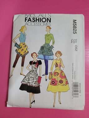 McCall's Apron And Kitchen Mitt Sewing Pattern M5825 (0845)
